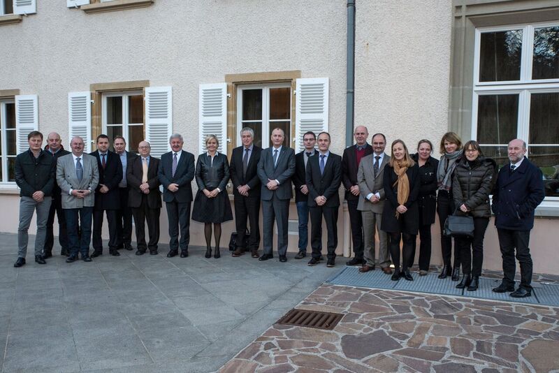 Photo des membres de l'AIG, du Comité P, de l'IVJ et de l'IGP